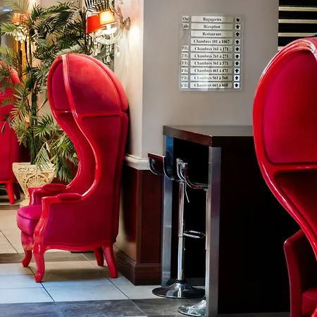 De Jeanne Hotel *