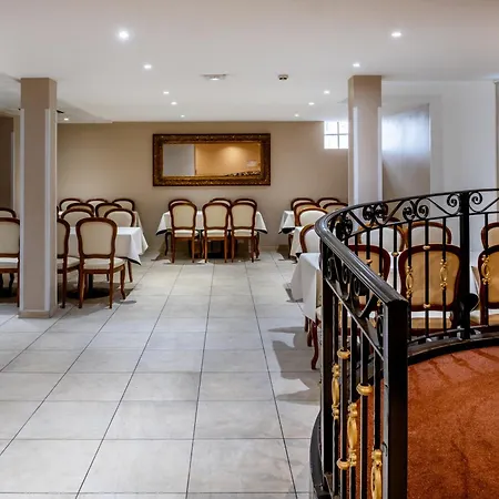 Hotel De Jeanne Lourdes